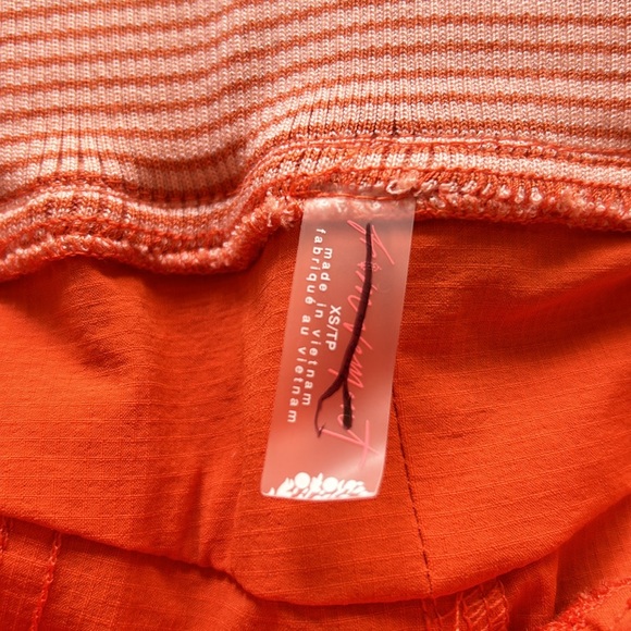 NWOT! FP Free People Movement Cascade Flares Sz XS/Large - Picture 10 of 12